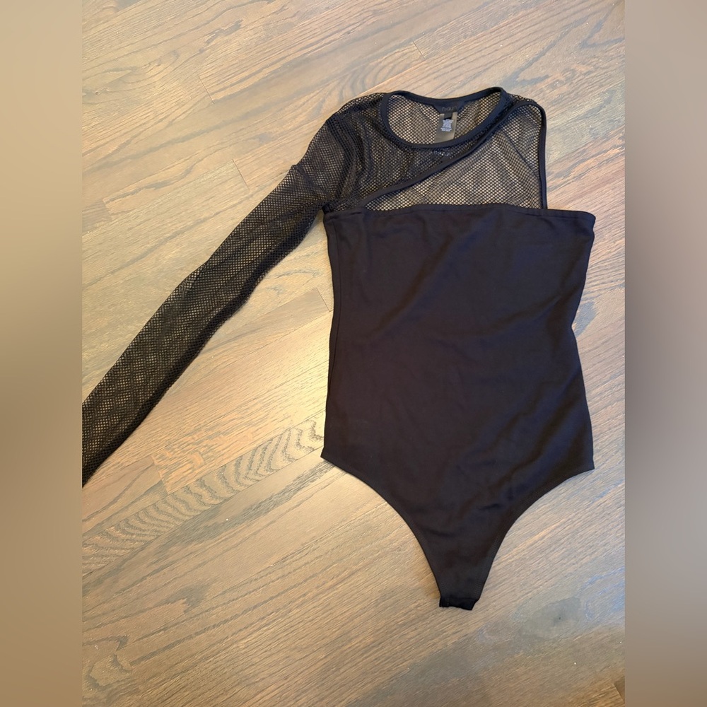 Black and White Mesh Top. small